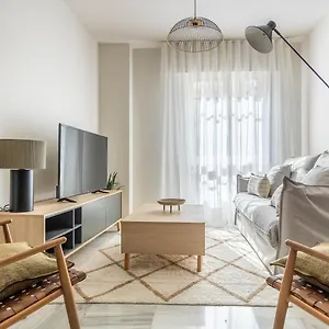 Apartamento Amplisimo De Diseno Nuevo En El Corazon De Triana, Parking Included, Sevilla