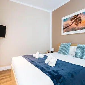Apartment Elegant Duplex 3 Master Bedrooms And Private, Seville